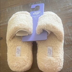 Wild Sage Women's Cream Sherpa Slide Slippers Size S  5-6
